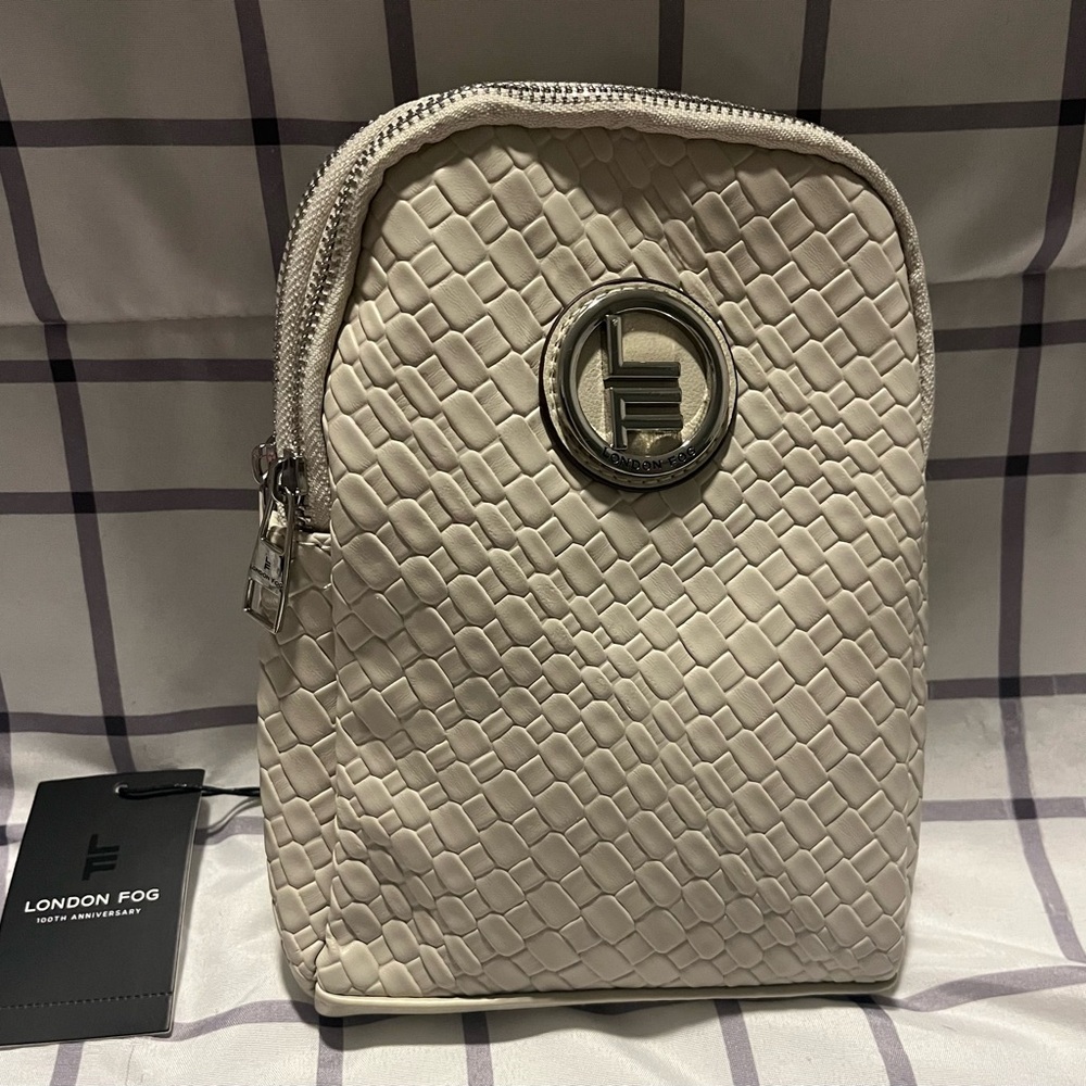 London Fog Textured Sling Bag New with tags